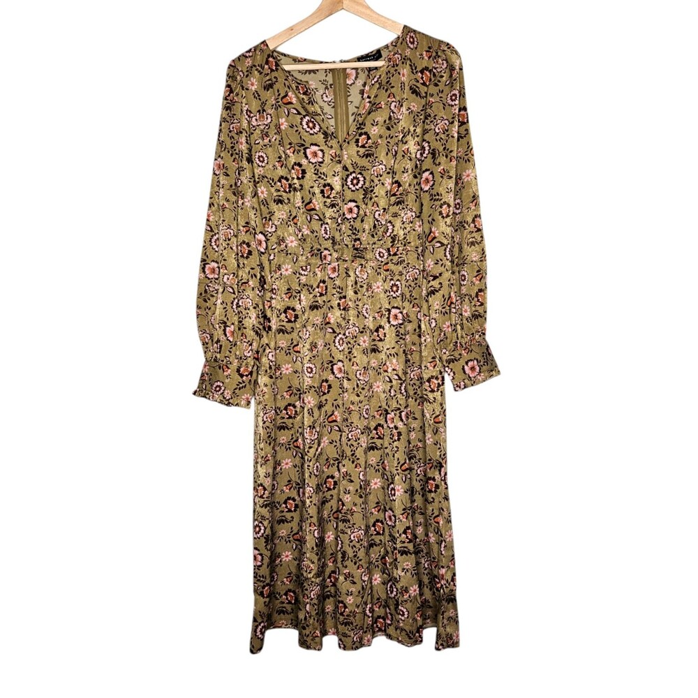 CURRENT AIR Los Angeles Long Sleeve Dress Olive Green Floral Midi Length V-Neck